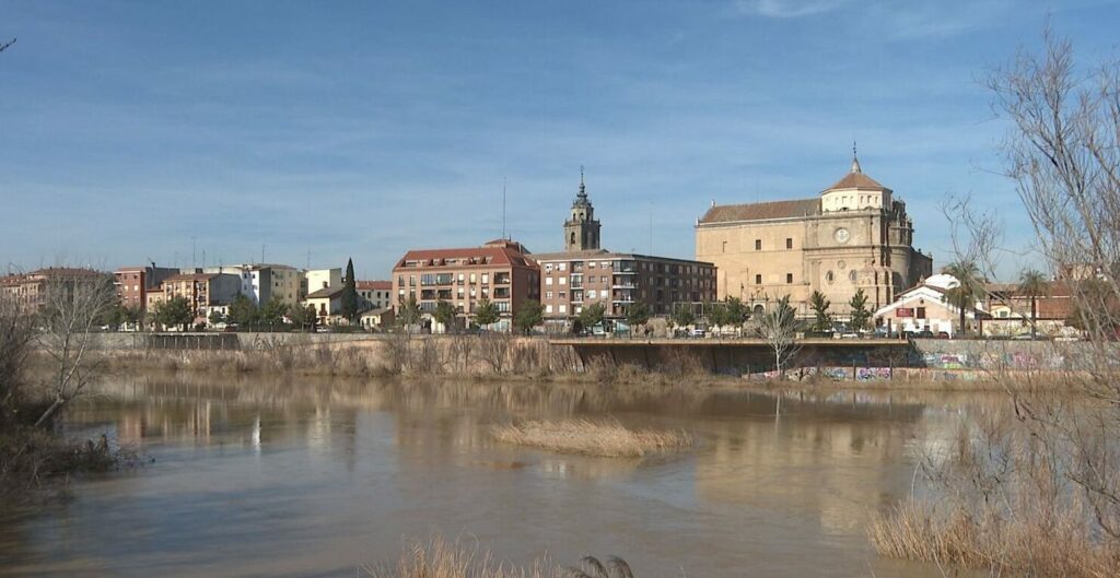 El PSOE solicita al Pleno seguir los proyectos para conectar los barrios del margen izquierdo con el centro