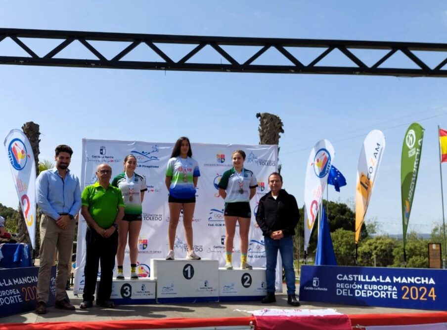 El embalse de Cazalegas acoge el Campeonato de España de Piragüismo 'Jóvenes Promesas' con gran éxito