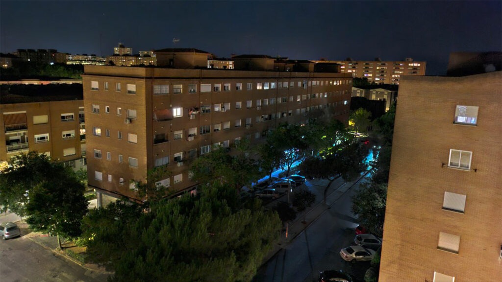 A oscuras por Talavera en la AV. Justiniano López Brea