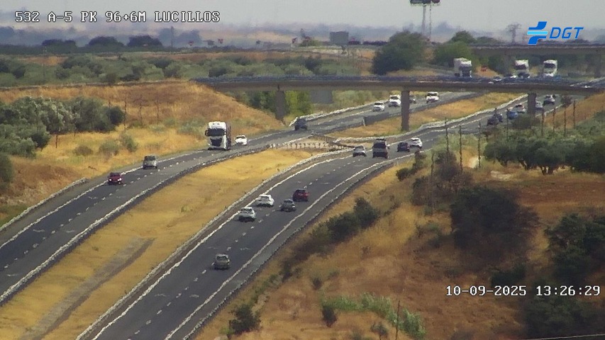 Un accidente en la A-5 a la altura de Lucillos