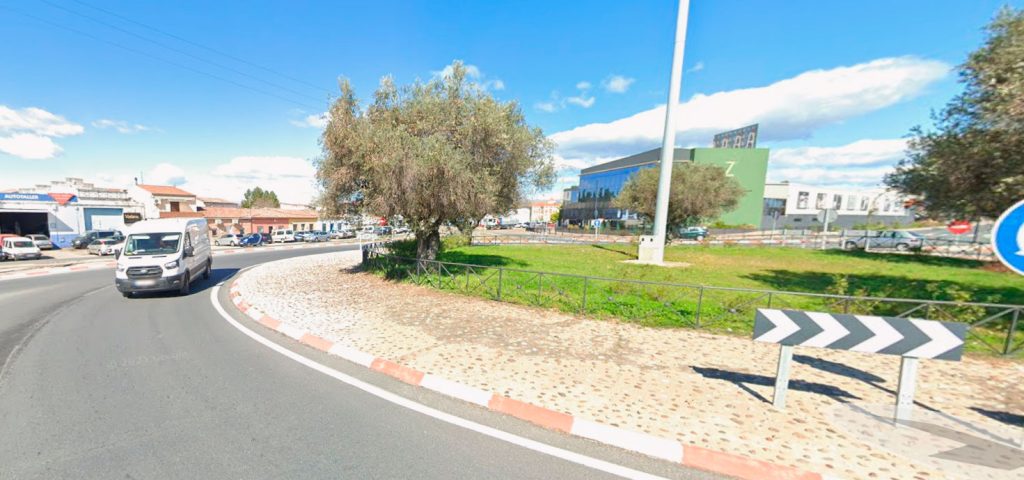 Un hombre cae desde un tejado en Talavera