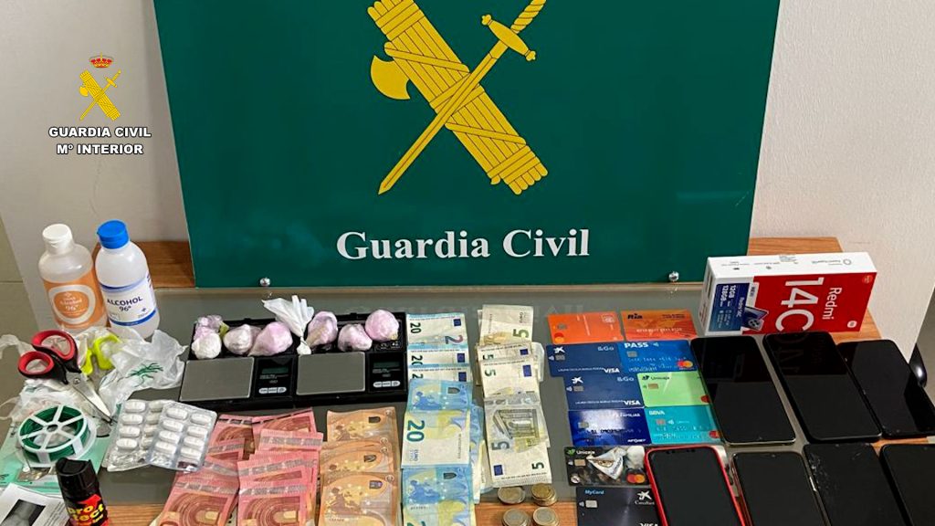 Desmantelan un punto activo de venta de droga