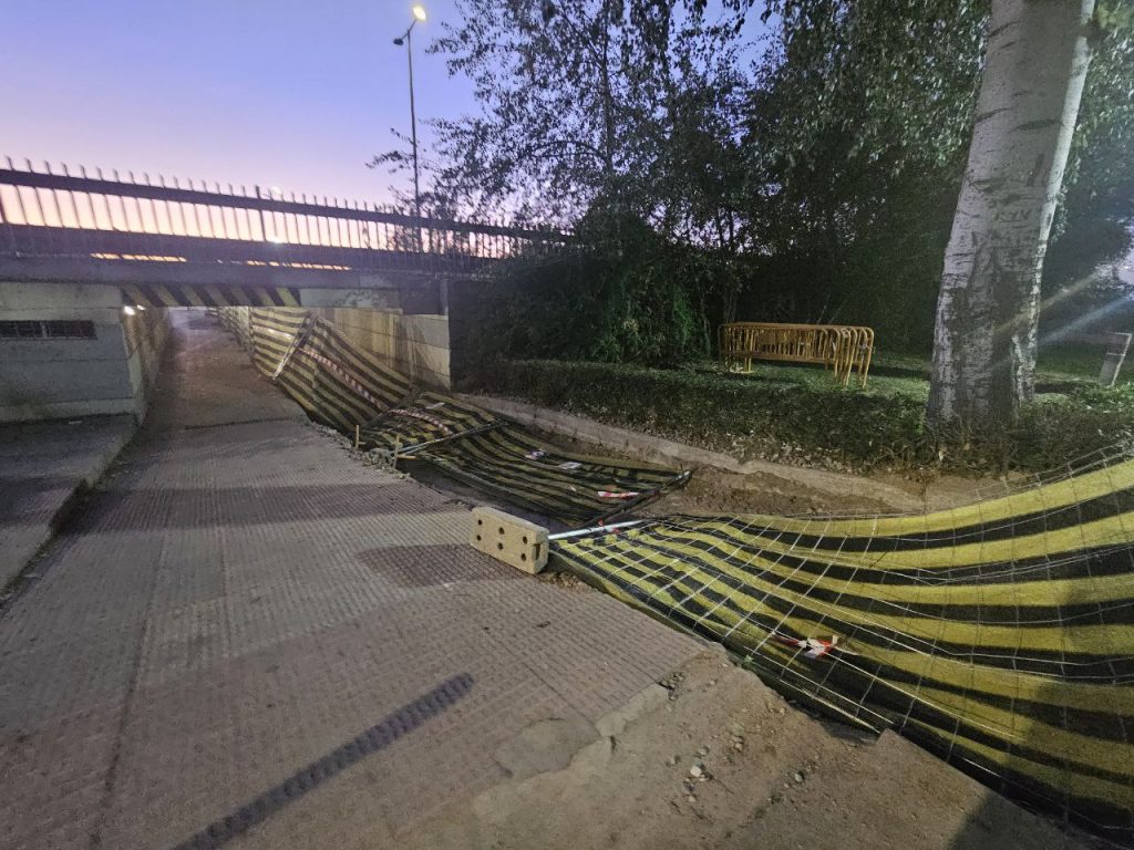 Vuelve a caerse el vallado del paso del Parque del Cañillo
