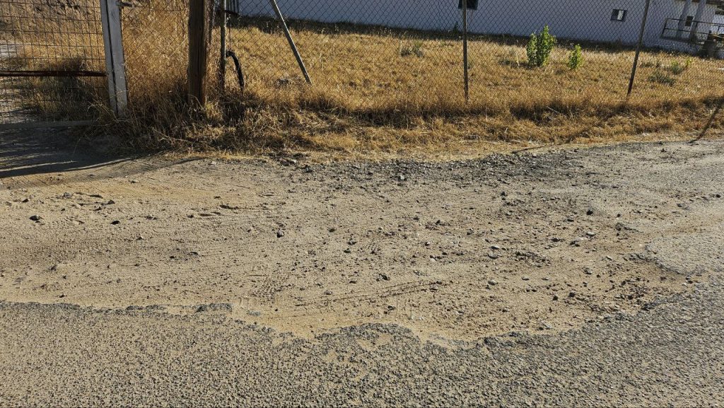 El mal estado del acceso al embalse de La Portiña