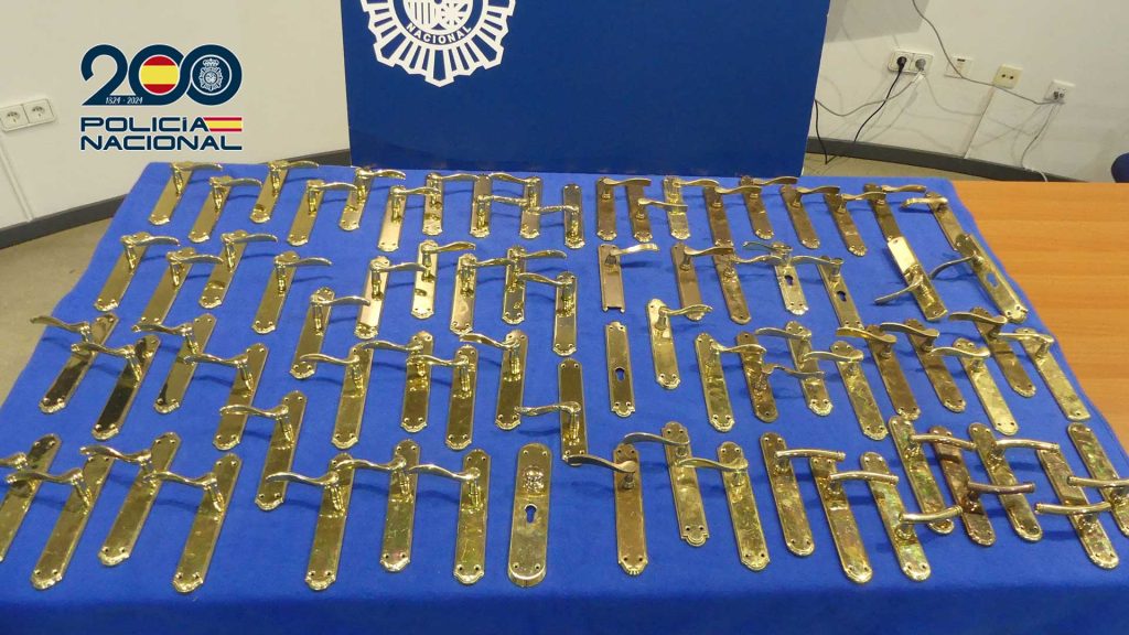 La Policía Nacional recupera más de 130 manillas robadas en Talavera