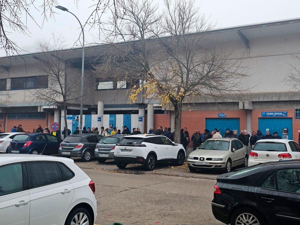 Comienzan las colas para el partido del año en Talavera