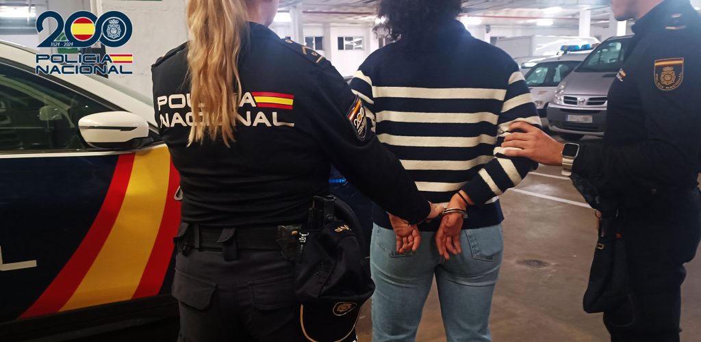 La Policía Nacional detiene en Talavera a una mujer reclamada por ocho juzgados