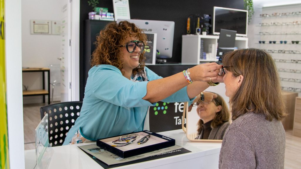 ¿Gafas de “quita y pon”? El problema cotidiano de vecinos talaveranos