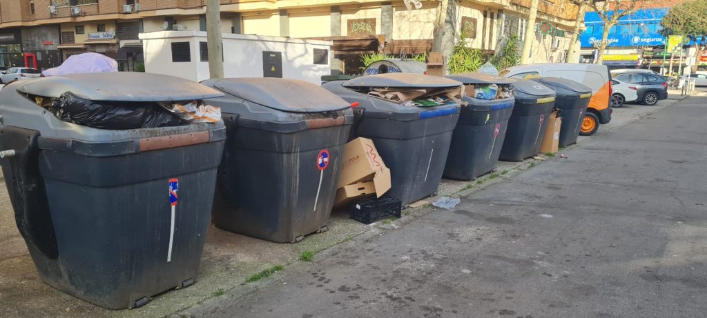 PSOE Talavera: La basura se le acumula a José Julián Gregorio