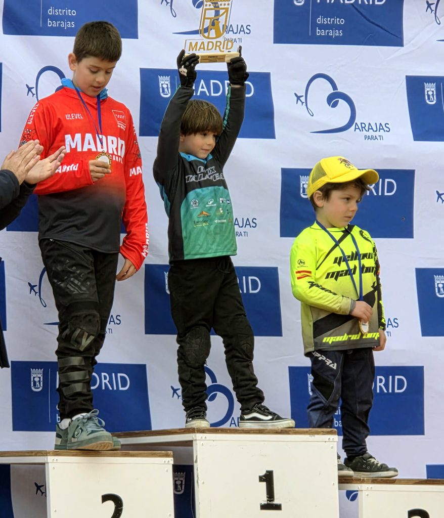 Doble participación del BMX Talavera: podios en Madrid y buenos resultados en Aragón