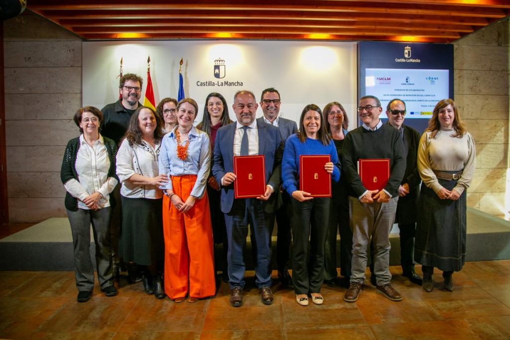 Castilla-La Mancha reforzará su red pública de discapacidad