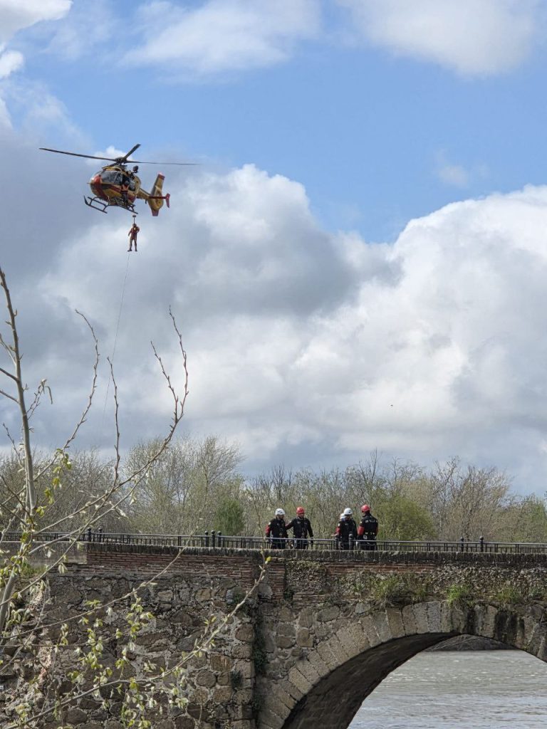 Unas 500 personas participaron en el simulacro de emergencias por la UME en Talavera
