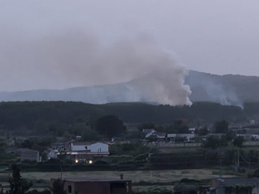 Columna de humo vista desde Talavera