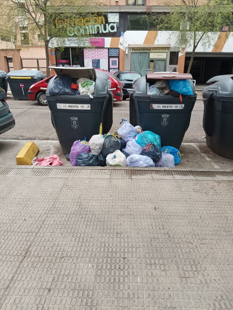PSOE Talavera: La basura vuelve a acumularse en Talavera en plena semana de Mondas