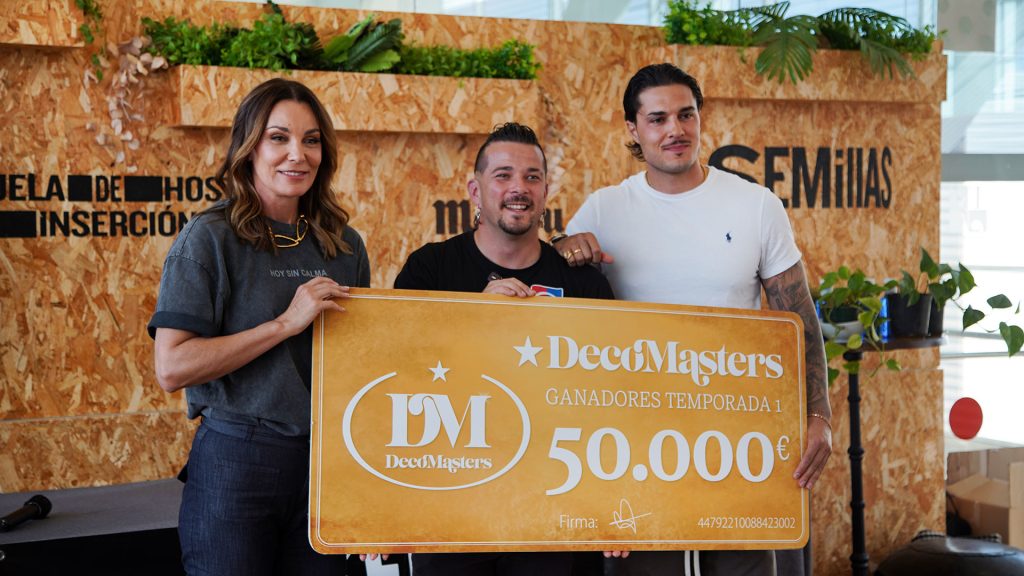 Entrevista a Carlos Maldonado tras recibir la donación de Mar Flores y Carlo Costanzia