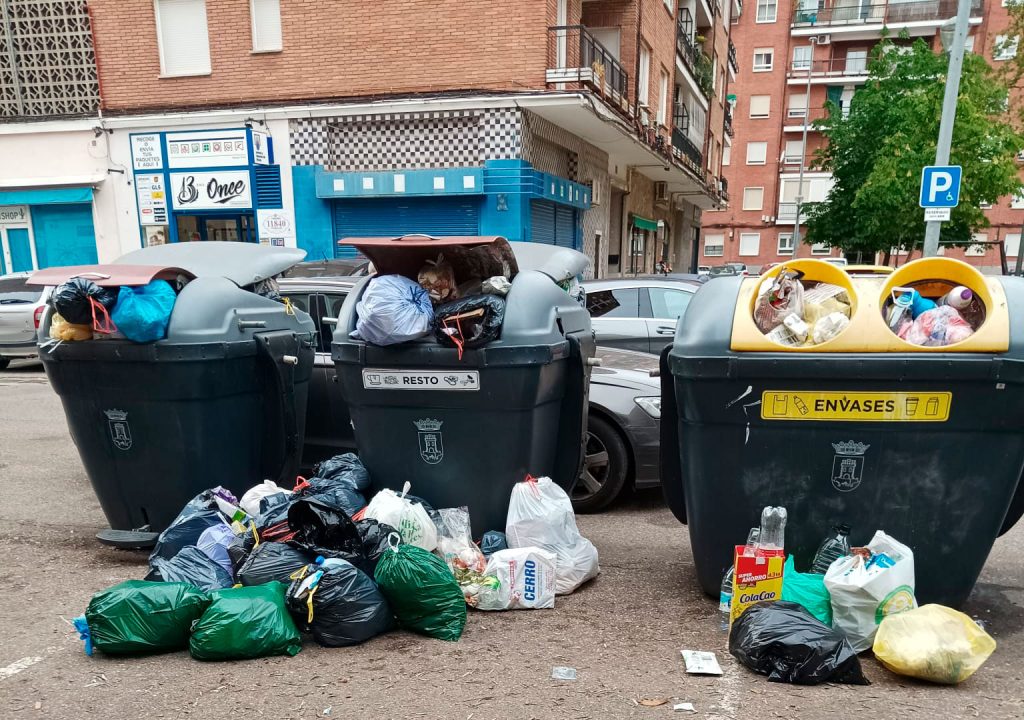 PSOE Talavera: La basura vuelve a acumularse en Talavera en plena semana de Mondas
