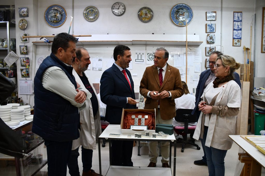 La Diputación de Toledo apuesta por la cerámica de Talavera para los Reconocimientos Provinciales 2026