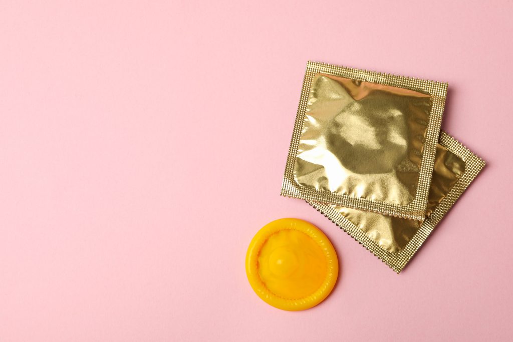 Preservativos en verano: el error que puede reducir su eficacia