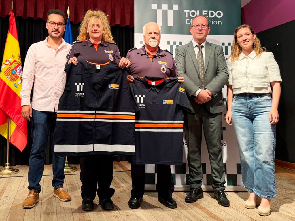 La Diputación de Toledo entrega nuevas equipaciones a Protección Civil de Talavera y comarca