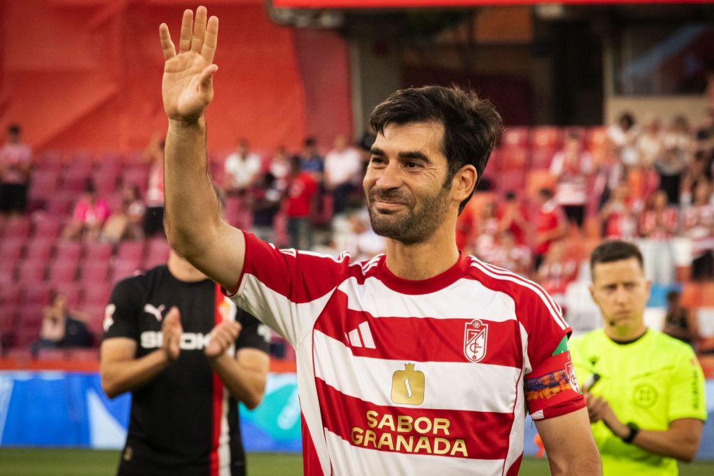Manu Trigueros dice adiós al fútbol profesional tras una carrera histórica
