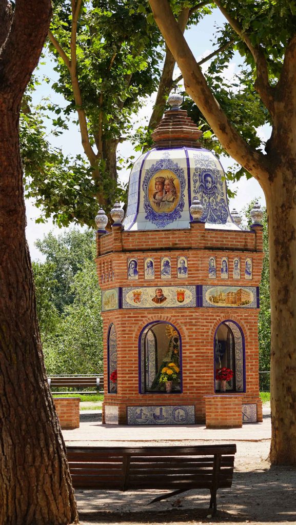 Desaparecen flores en la capilla de la virgen de Guadalupe en Talavera