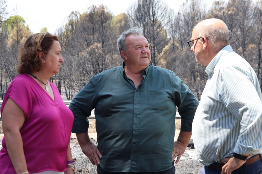 Concepción Cedillo traslada el apoyo de la Diputación a los evacuados por los incendios y destaca la solidaridad de Talavera