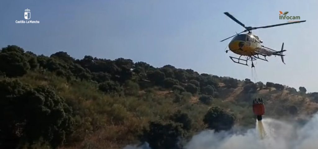 Incendio forestal en La Pueblanueva: movilizados 45 efectivos y 11 medios de extinción