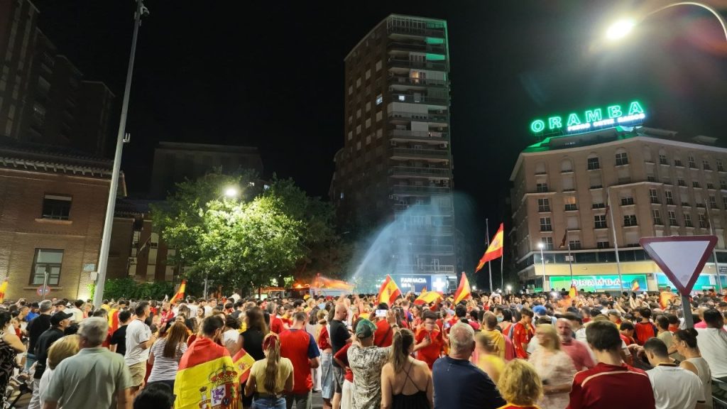 Talavera se echa a la calle para celebrar el triunfo de España en el Mundial 2026