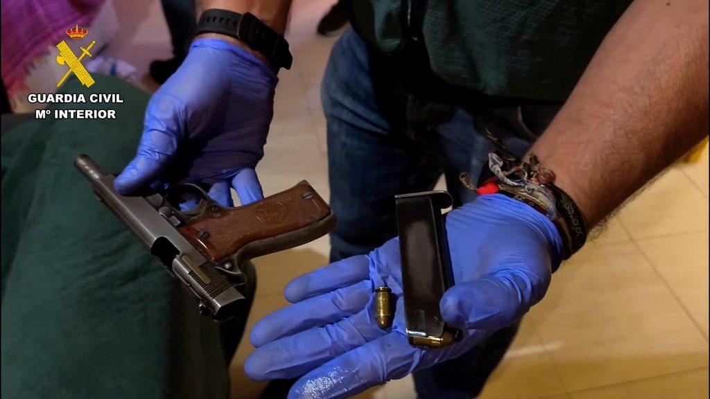 Intervenidos más de cinco kilos de cocaína ocultos en una silla de montar en Guadalajara