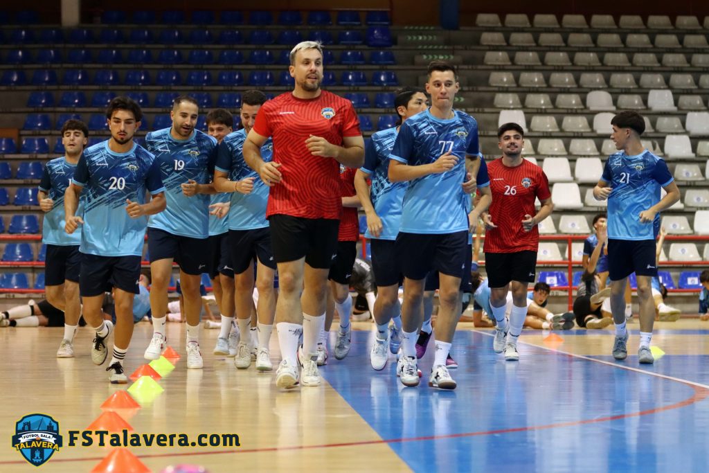 El equipo ha comenzado sus entrenamientos en la pista del pabellón Sandra Sánchez-Primero de Mayo.