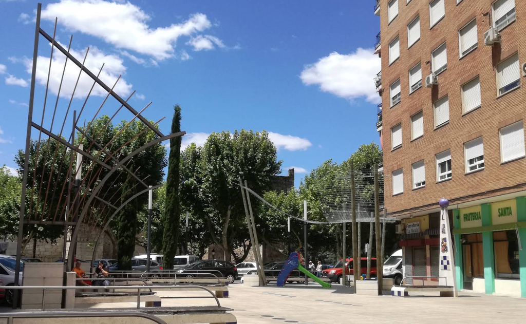 Tres personas afectadas por un incendio en una cocina en Talavera