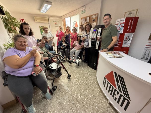 El Café Solidario llega a Talavera: una iniciativa que convierte cada taza en ayuda para ATAEM