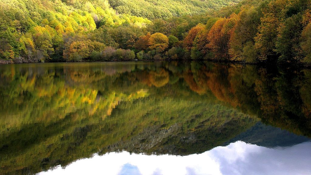 Valle del Ambroz: el rincón de Extremadura donde el otoño se convierte en espectáculo
