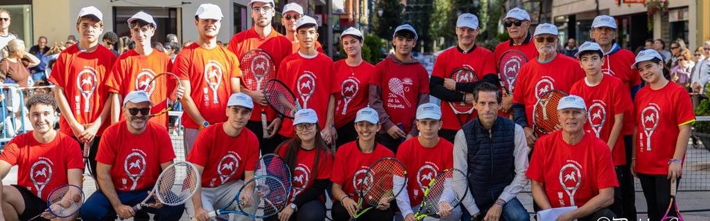 Talavera convierte la calle San Francisco en una gran pista de tenis con el XXII Día de la Raqueta