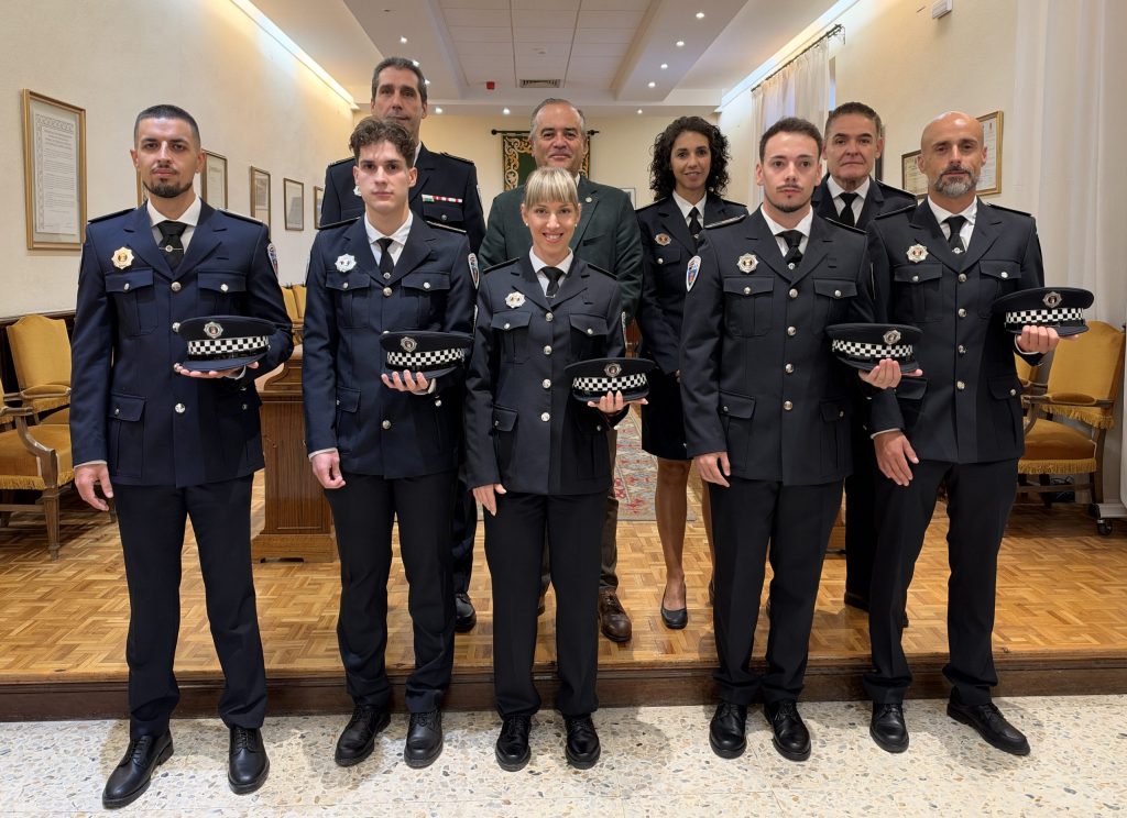 Cinco nuevos agentes se incorporan definitivamente a la Policía Local de Talavera