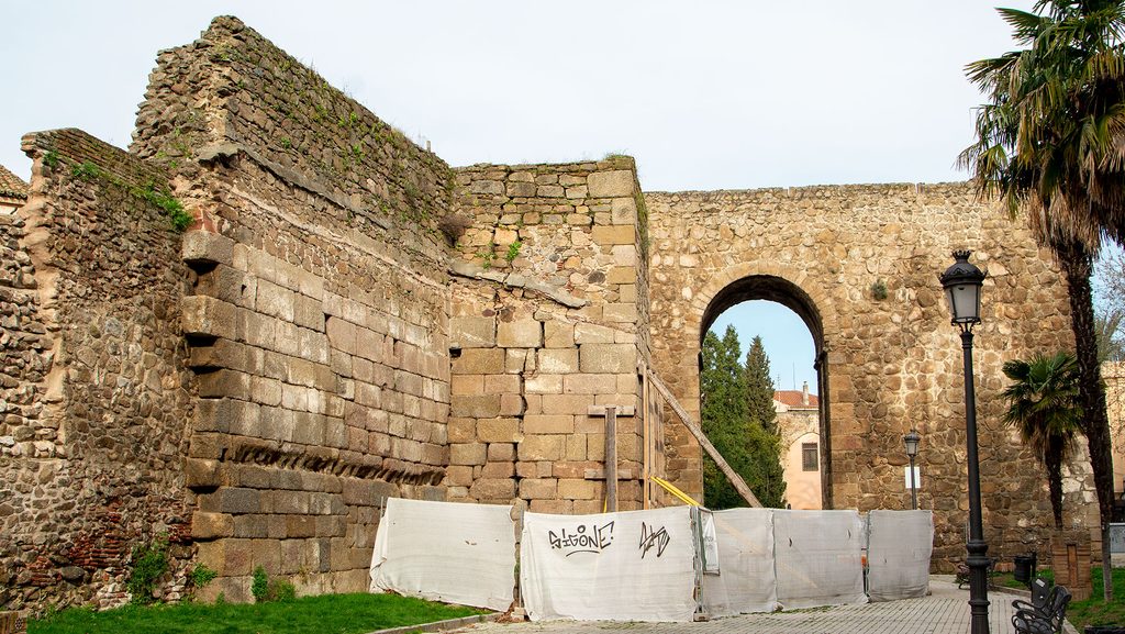 Arrancan las obras de recuperación de la muralla de Talavera mientras crece la preocupación por el deterioro de su patrimonio